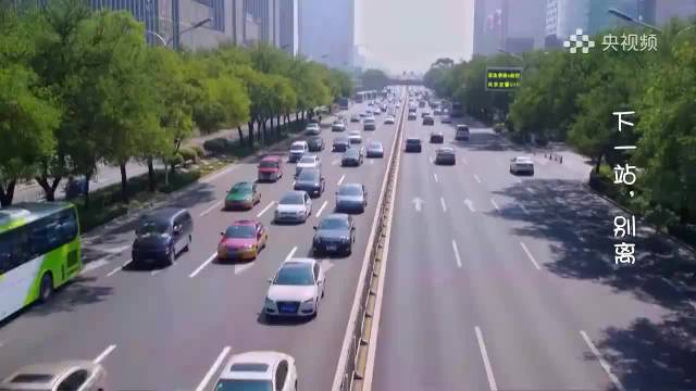 于和伟新剧演霸总尾随李小冉饰演女医生