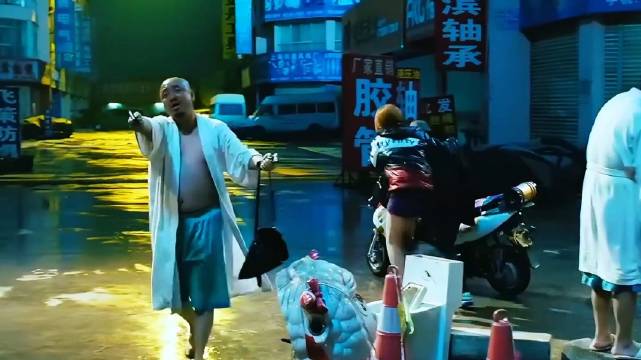 为啥徐峥的道具枪也能震慑全场？这就是碳基生物冷静器的威力