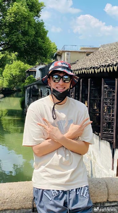 刘翔‘往矮了说’的具体回应内容和背景是什么？