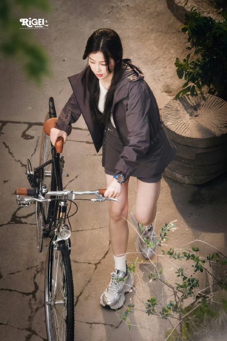 除了《苍兰诀》和《永夜星河》，虞书欣是否还有其他非王一栩制作的代表作？