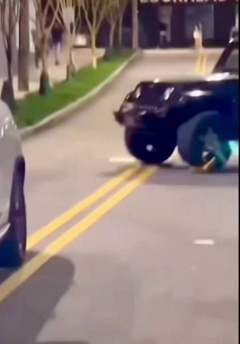 牧马人被限制行动