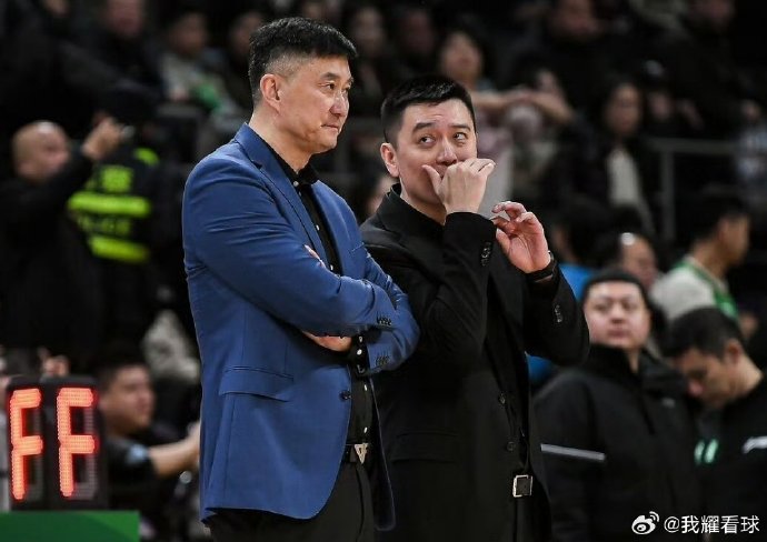 杨鸣解说席发声：球迷苛责短视，杜锋功劳不该被一场失利抹杀