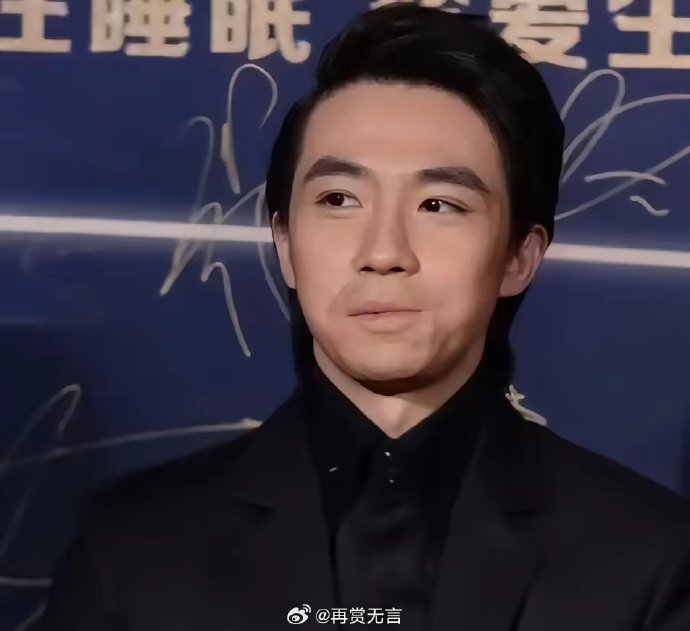 俞灏明在经历烧伤事故后是如何成功转型为实力派演员的？