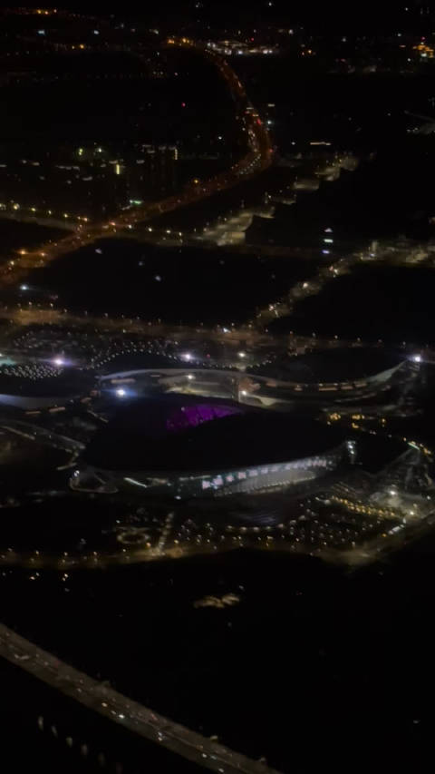 蔡依林演唱会引粉丝共鸣，学生感叹不想上学