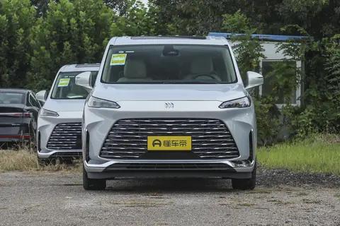 GL8 陆尚插混版：空间大，动力足 跨省长途一箱油，全家出行更省心