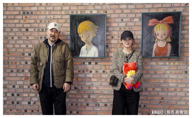 偶遇陈建斌蒋勤勤带小儿子看展，5岁儿子露正脸，模样跟爸爸很像