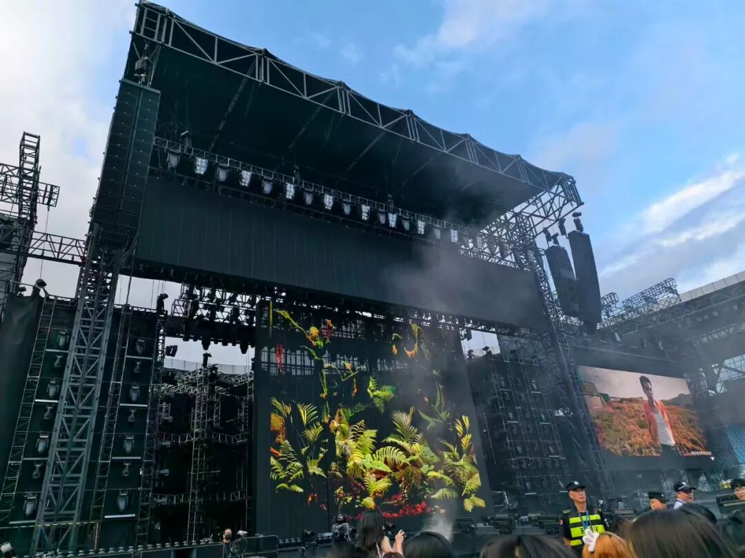 四五线城市抢着办演唱会，「县城中产」还买单吗？