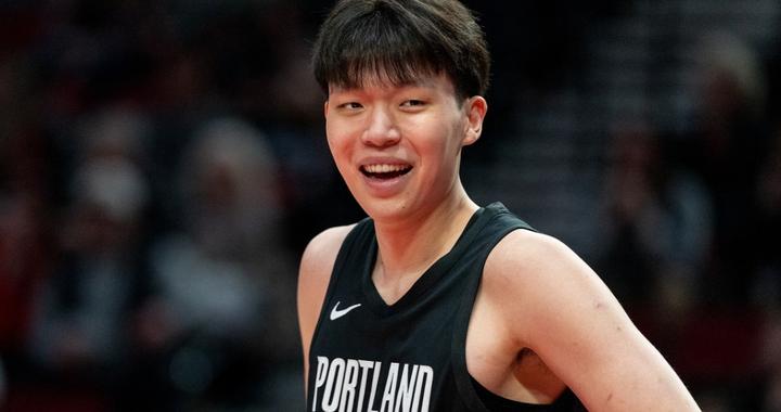 杨瀚森新秀年最高9分，易建联29分，你知道姚明大郅周琦多少分吗