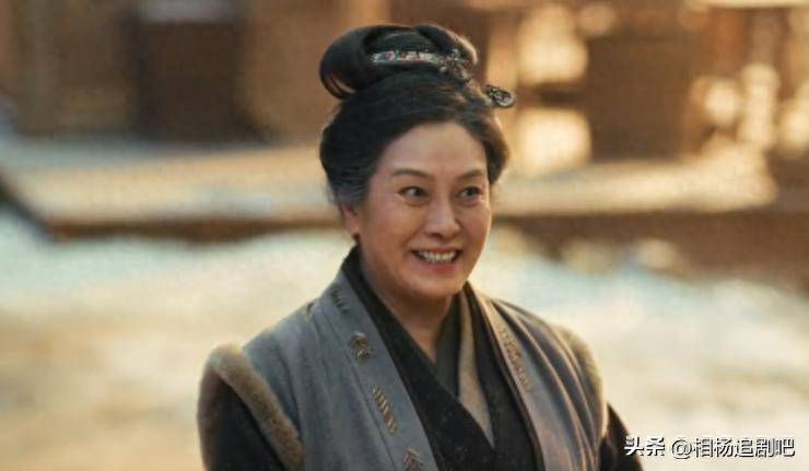 演《大宅门》25年后演《逐玉》，她曾是悲情女神，演反派更棒