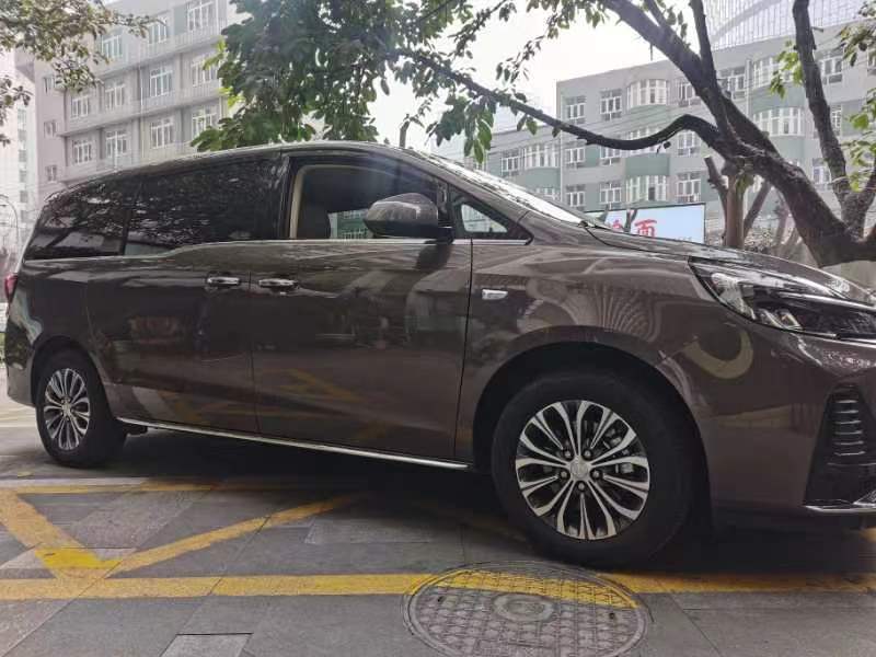 不出险车主必看:这样续保车险,第二年立省千元-御凡广告设计