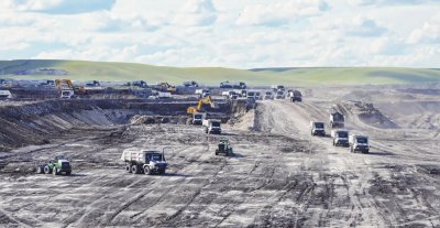 “智能经济新形态”成两会热词 无人矿卡加速重塑智慧矿山新格局