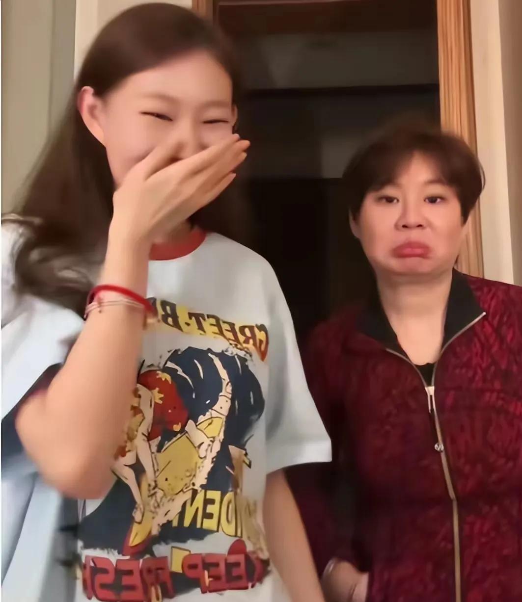 东北独生女底气,小沈阳为闺女助阵,否认专辑遇冷开始筹备第二张