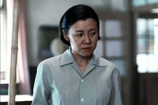 德华这么多年可不是白跟着嫂子的