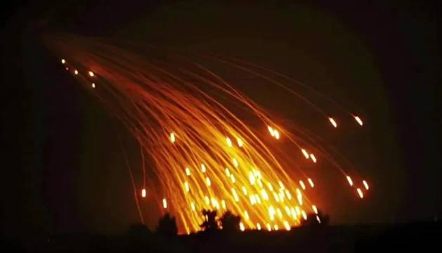 伊朗发射超音速导弹袭击以色列机场 精准打击美军阿联酋基地弹药库