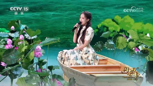 和《采莲曲》这不就“绝配”上了嘛，琵琶声声，看@李一桐Q 入画来