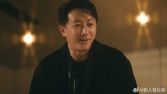 韩庚和美女约会 意外撞见相亲对象，尴尬坏了