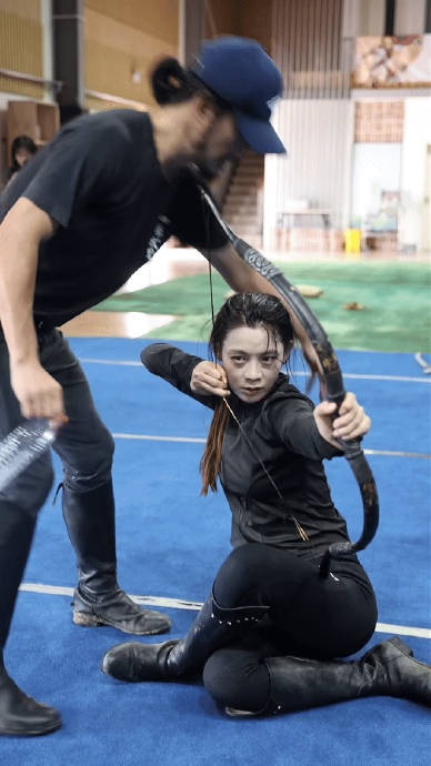 刘耀文为新角色《镖人》进行过特训，这次探索是否与新的影视作品有关？