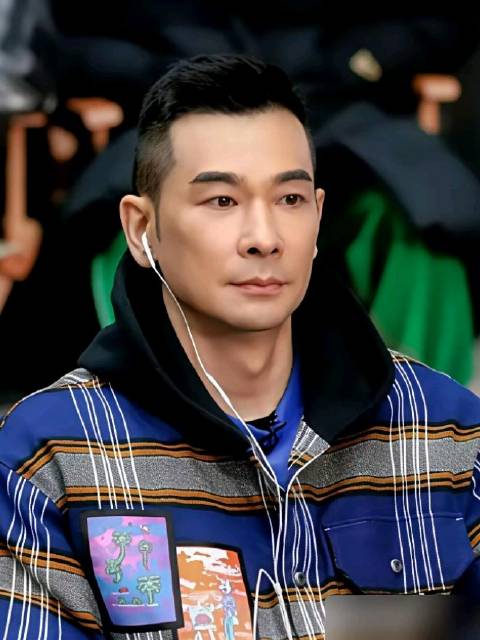 赵文卓甄子丹冲突升级引娱乐圈站队，舒淇删博杨幂力挺