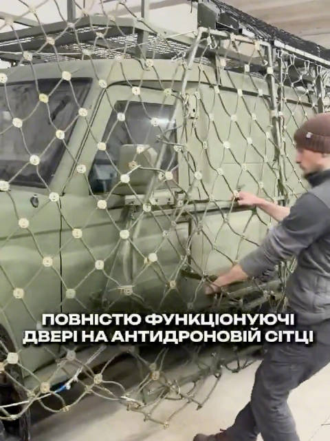 天啊，陆巡也有铁笼子了，用来拦截无人机， 皮卡军一统江湖！