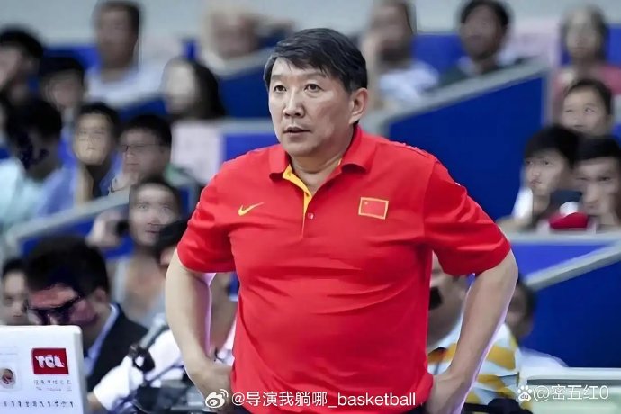 中国女篮晋级世界杯后，主教练宫鲁鸣设定的目标是什么？