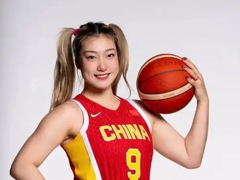 服软了？李梦回归女篮？惨败比利时，谁注意宫鲁鸣表态，韩旭期待