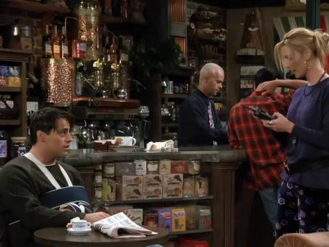 菲比被赞老友记最强演员，乔伊美丽但蠢笨