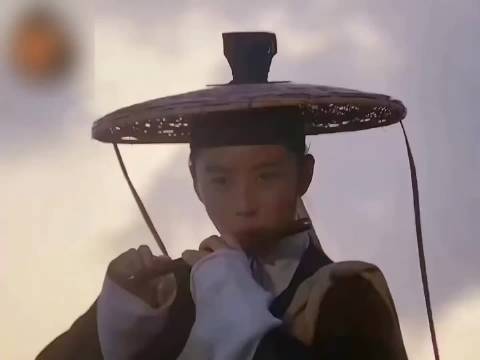 原来邱莫言这个角色，居然是两个人饰演的林青霞