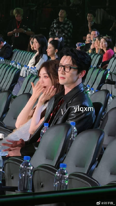 杨仕泽 台下听星光大赏 微博VC计划