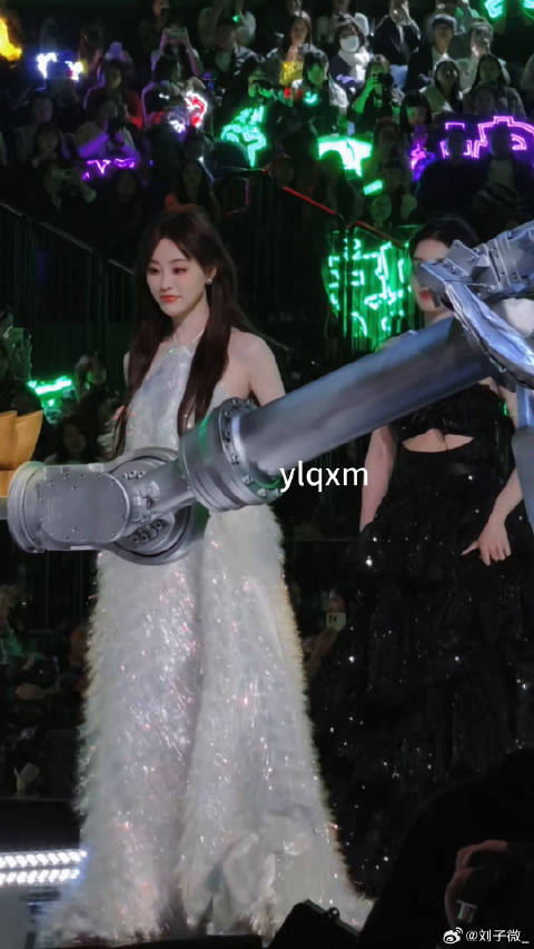 祝绪丹言情小说里的美貌 星光大赏内场