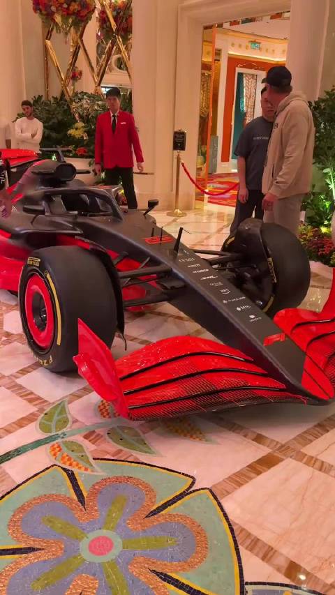 原来f1赛车都是推着走的