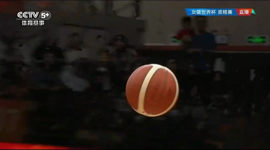 中国女篮半场领先巴西4分，韩旭12分领衔