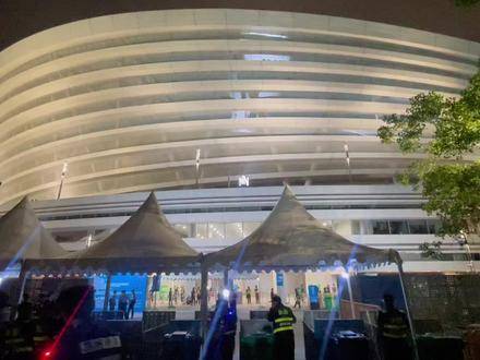 来沉浸式体验那场“黑夜问白天”的场外震撼！林俊杰苏州演唱会 林俊杰胡彦斌