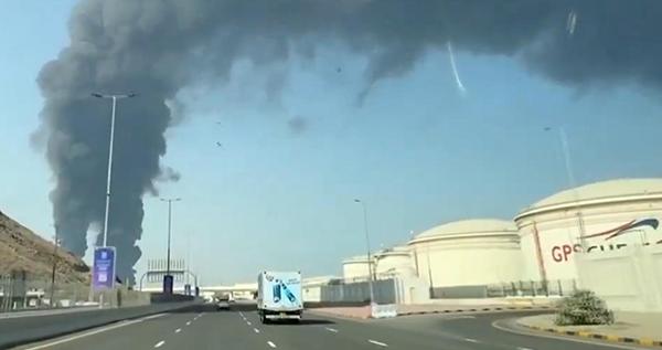 遇袭后，阿联酋唯一霍尔木兹海峡外港口：暂停作业