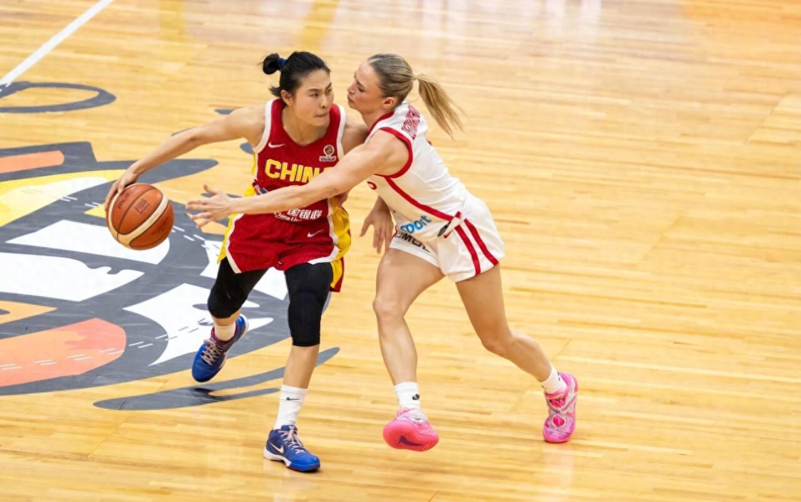 宫鲁鸣说出中国女篮最大问题！24岁小将喊话，这2点我们必须要改