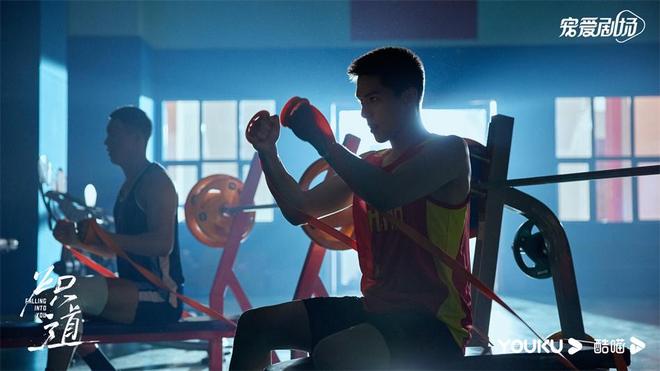 《炽道》甜燃收官,金晨王安宇爱情梦想双丰收罗娜_订阅