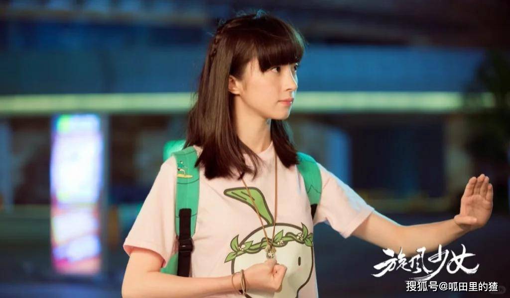 戚百草才是成长型女主天花板，而胡冰卿本人也如蒲草般坚韧