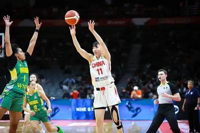 韩旭爆发！中国女篮击败巴西女篮！宫鲁鸣赛后收3好消息