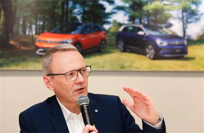 说增程\"胡说八道\"的大众，为什么把旗舰押给了增程？