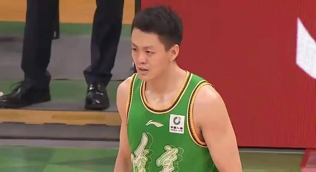 彻底重建建议引争议！球迷提议解雇杨鸣，理性分析：方案并不可行