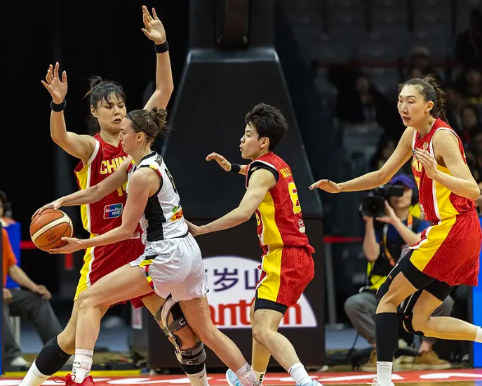 女篮版“三大中锋”，为什么没有想象中好使？