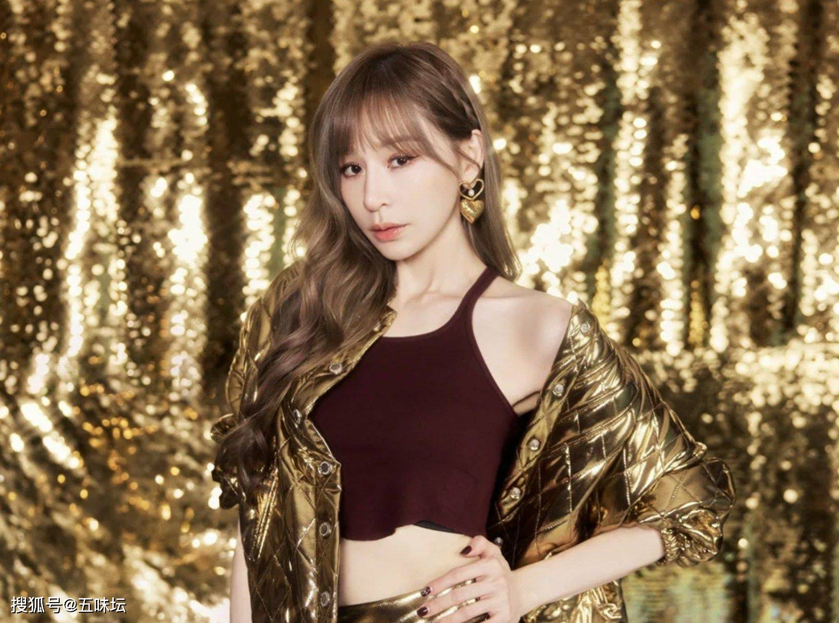 上海智元灵犀X2机器人爆红,与王心凌共舞技艺惊呆网友