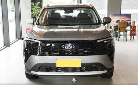 后排“真三座”VS“小板凳”?福特领睿燃油版