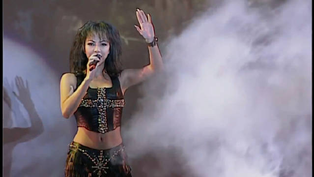 张惠妹98年演唱会神级现场《站在高岗上》气势如虹