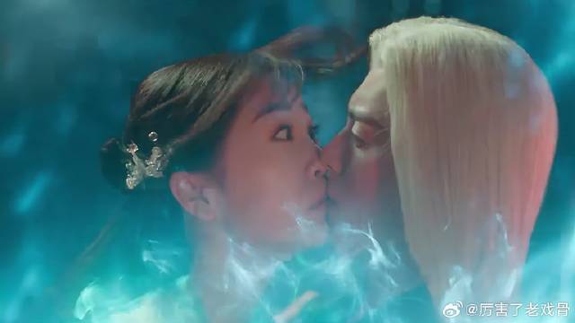 小兰花替长珩改命 被吸进昊天塔，神女之力唤醒东方青苍