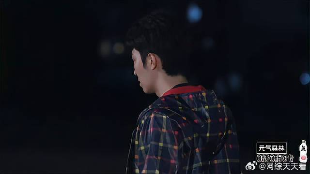 赵小童撞坏收割机，满眼自责内疚，决定对损坏负责到底！