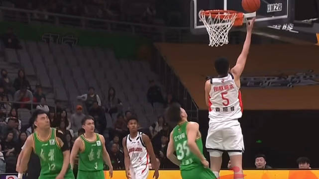 广州男篮客场负辽宁，徐昕砍15分10篮板获赛季第9次两双