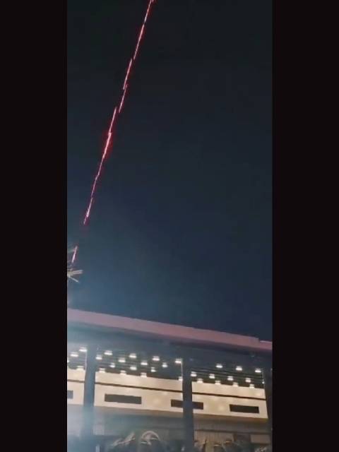 空中小摩托就这样丝滑的从伊拉克空中飞向美军基地！