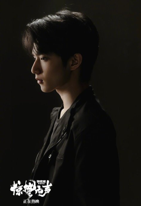 电影《惊蛰无声》中刘耀文饰演的国安警察角色‘建浩’有哪些看点？