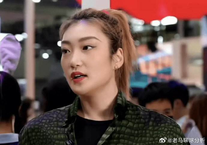 90公斤肌肉坦克！李梦凭啥改写亚洲女篮对抗规则？