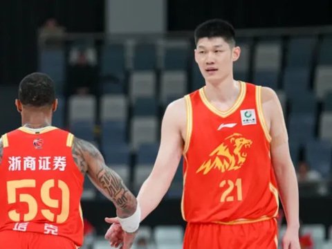 胜吉林采访！王博强调第三节调整+曝卡尔顿有伤，胡金秋谈伤情！